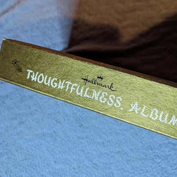 Hallmark Thoughtfulness Album-Vintage 60s gold scrapbook/Card Organizer-Pockets - Picture 11 of 15